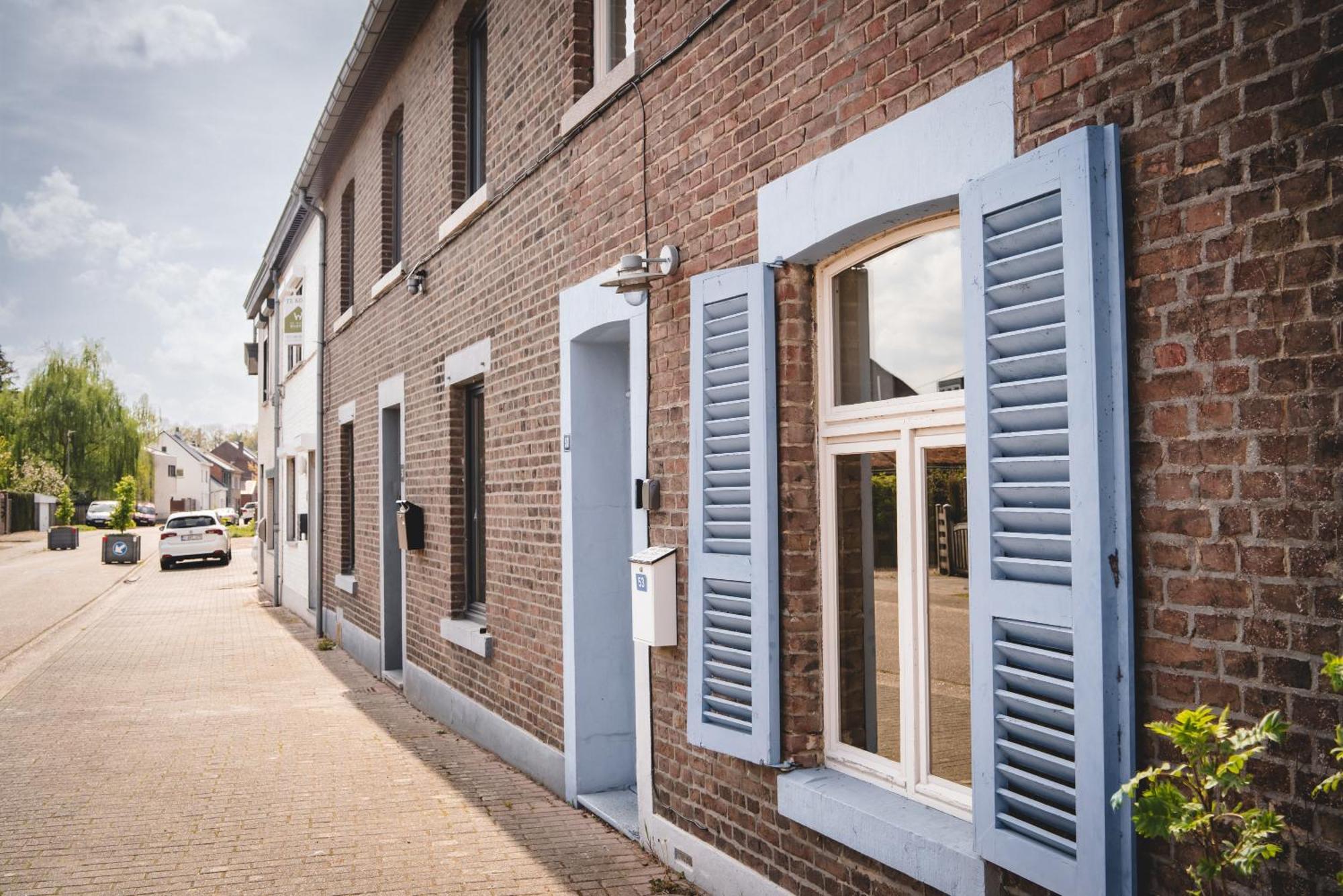 Maas Suites - The French House Ланакен Экстерьер фото