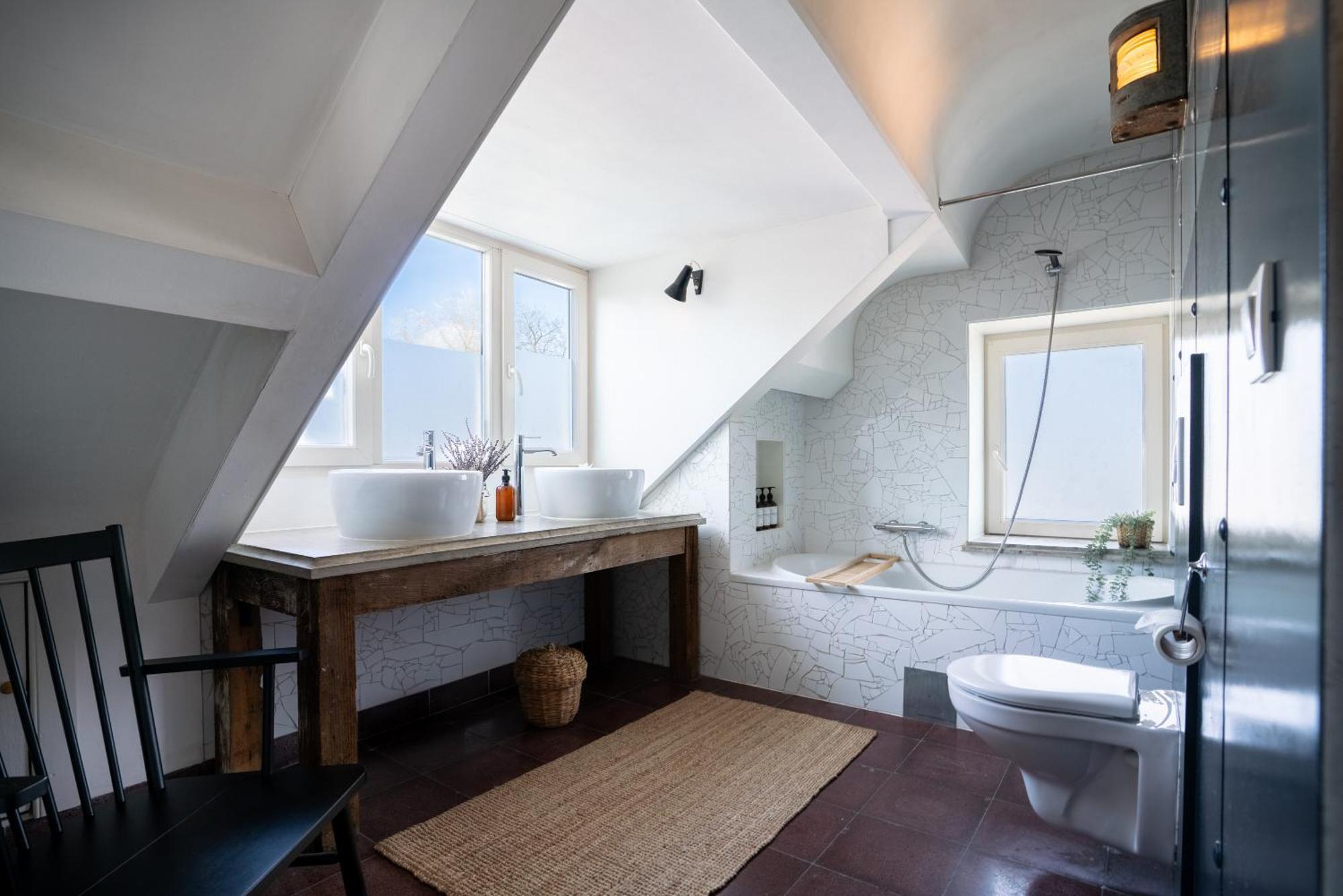 Maas Suites - The French House Ланакен Экстерьер фото