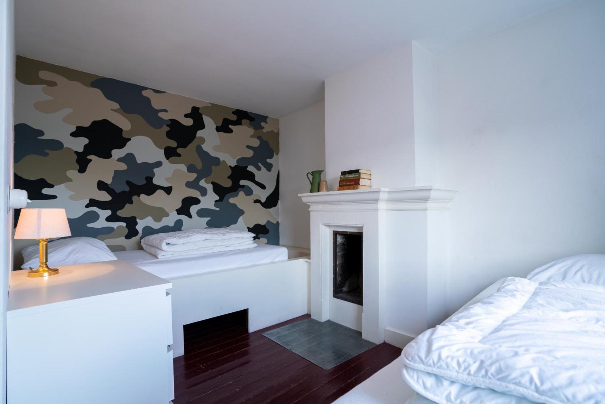 Maas Suites - The French House Ланакен Экстерьер фото