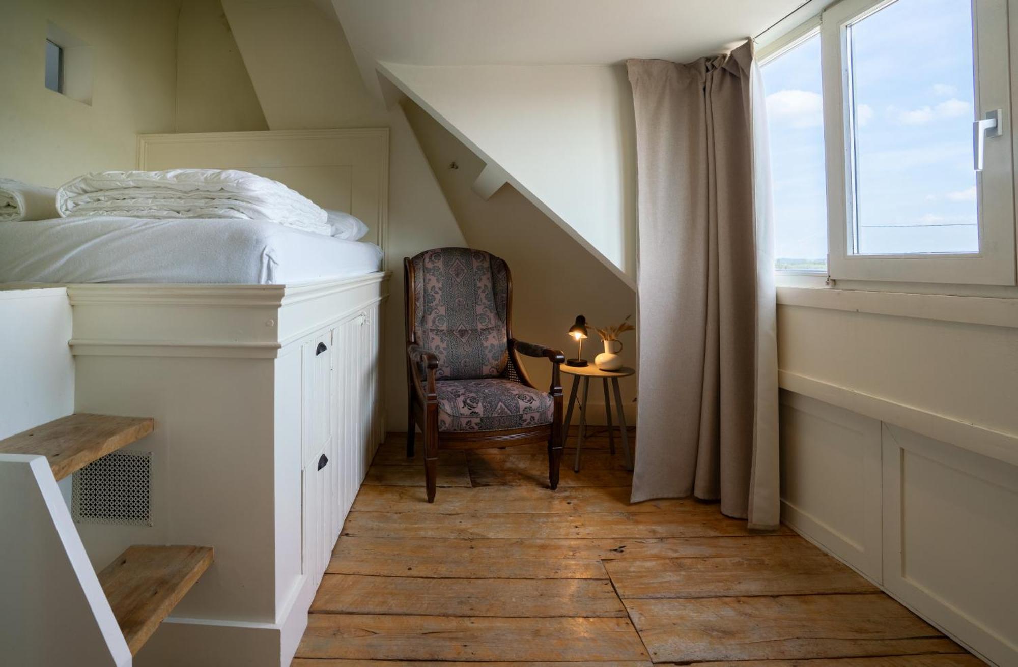 Maas Suites - The French House Ланакен Экстерьер фото